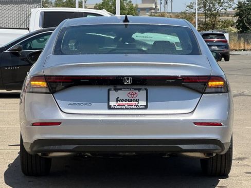 Used 2026 Honda Accord SE image 6