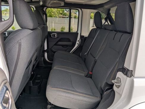 Used 2025 Jeep Wrangler Sahara w/ Safety Group image 18