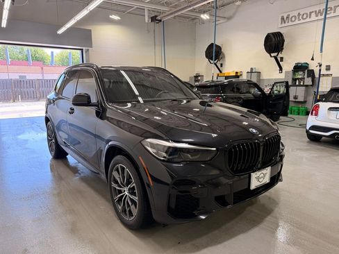 Used 2022 BMW X5 xDrive40i w/ M Sport Package AWD/4WD image 7