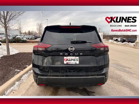 Used 2024 Nissan Rogue S image 5