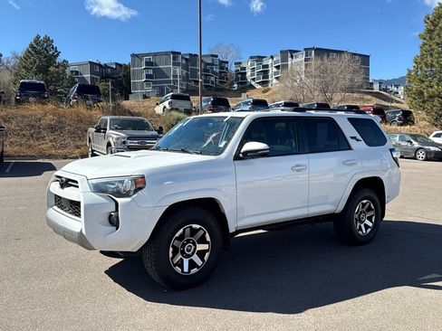 Used 2020 Toyota 4Runner TRD Off-Road Premium w/ Moonroof Package image 3