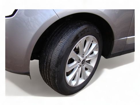 Used 2013 Land Rover Range Rover HSE image 34