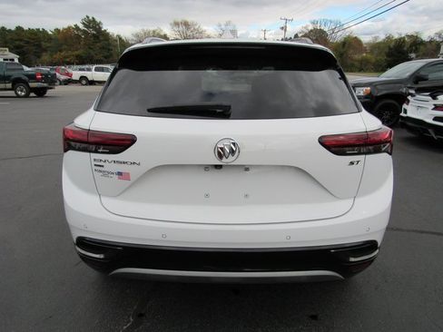 Used 2021 Buick Envision Essence w/ Sport Touring Package image 3
