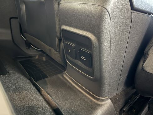 Used 2022 Ford Bronco Wildtrak image 38