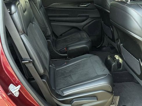 Used 2025 Jeep Grand Cherokee L Laredo image 40