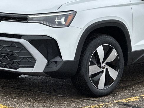 New 2026 Volkswagen Taos S image 8