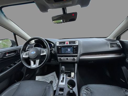 Used 2017 Subaru Outback 2.5i Limited image 9