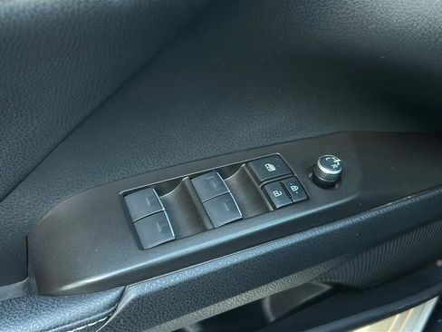 Used 2023 Toyota Camry XSE image 10