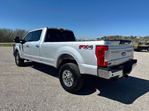 Used 2018 Ford F250 XLT w/ XLT Premium Package image 5