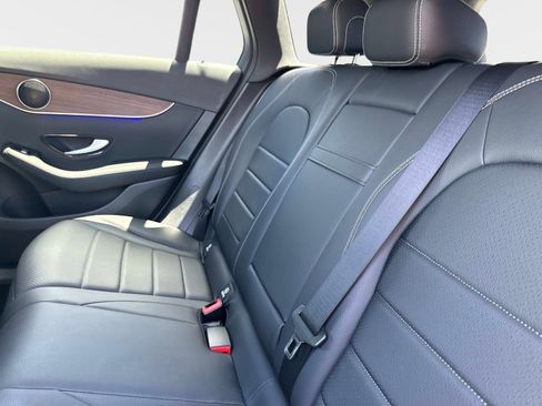 Used 2022 Mercedes-Benz GLC 300 4MATIC image 12