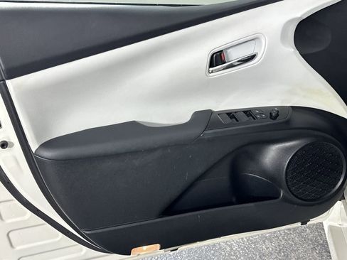 Used 2019 Toyota Prius Limited image 33