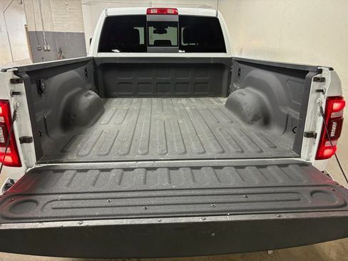 Used 2024 RAM 2500 Laramie w/ Cold Weather Group AWD/4WD image 9
