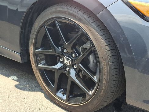 Used 2023 Honda Civic Sport image 4