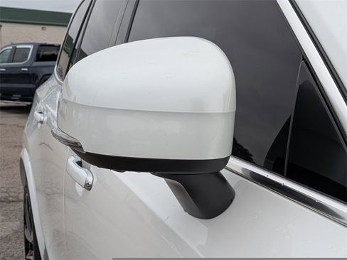 Used 2018 Volvo XC90 T6 Inscription w/ Convenience Package image 11