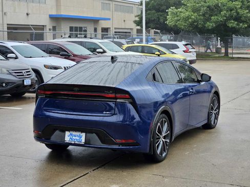 Used 2024 Toyota Prius XLE image 6