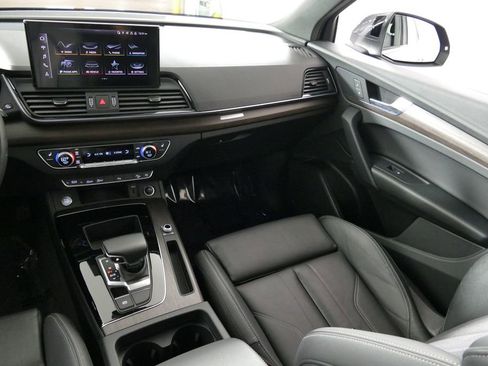 Used 2023 Audi Q5 2.0T Premium w/ Convenience Package AWD/4WD image 15