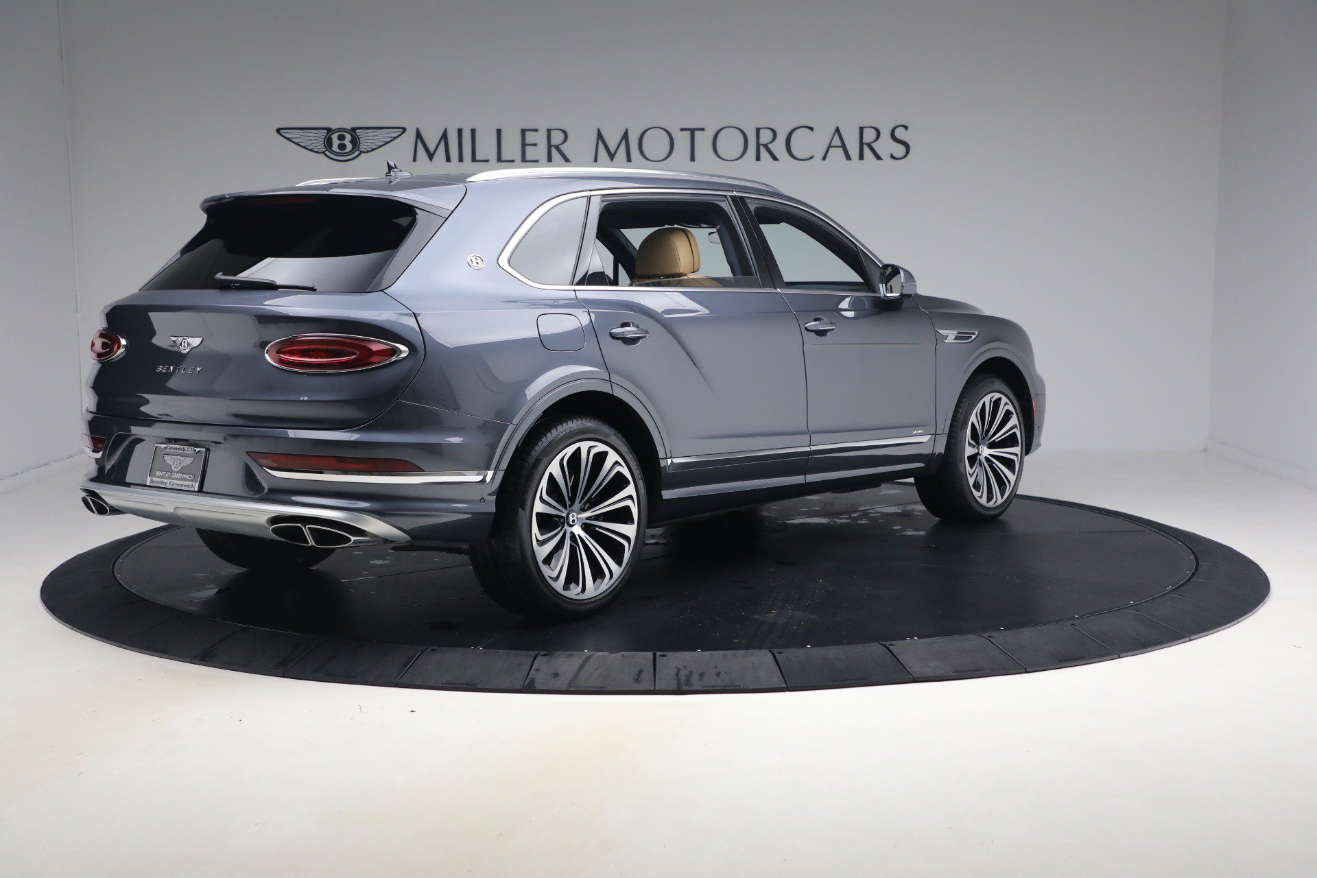 Certified 2026 Bentley Bentayga Extended Wheelbase AWD/4WD image 8