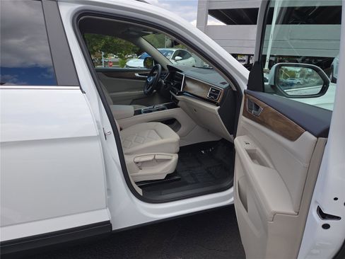 New 2026 Volkswagen Atlas SE image 29