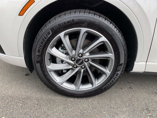 Certified 2024 Lincoln Corsair Grand Touring AWD/4WD image 14