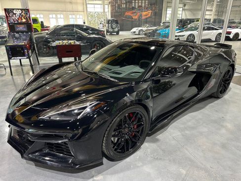Used 2025 Chevrolet Corvette Z06 RWD image 12