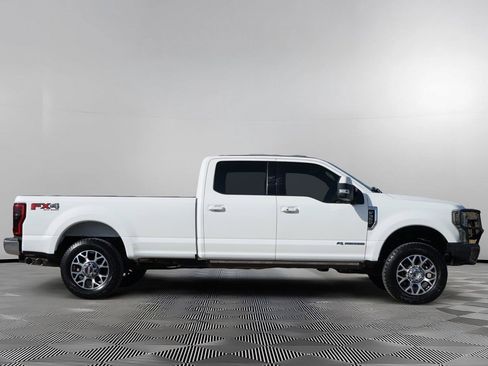 Used 2022 Ford F350 Lariat w/ Lariat Ultimate Package AWD/4WD image 4
