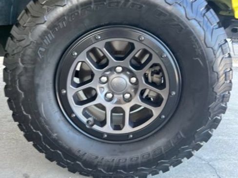Used 2023 Jeep Wrangler Unlimited Rubicon w/ Xtreme 35 Tire Package AWD/4WD image 8