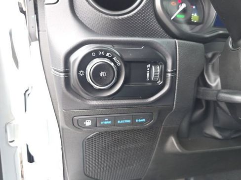 Used 2025 Jeep Wrangler Unlimited Rubicon 4xe w/ Convenience Group image 19