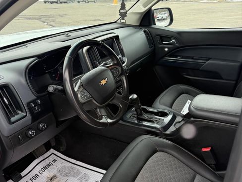 Used 2019 Chevrolet Colorado Z71 image 3
