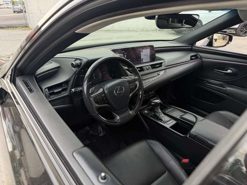 Used 2019 Lexus ES 350 w/ Premium Package FWD image 23