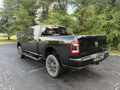 Used 2024 RAM 2500 Big Horn w/ Night Edition AWD/4WD image 7