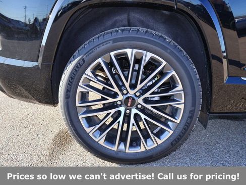 New 2026 GMC Terrain Denali w/ LPO, Floor Liner Package image 35