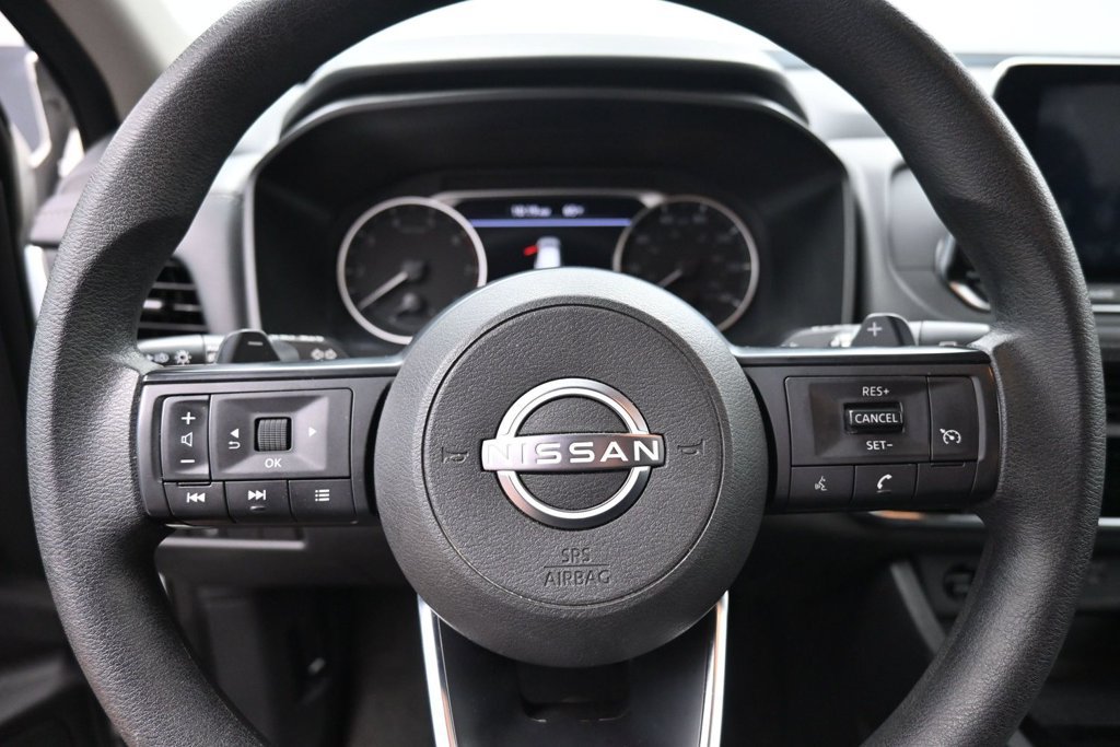Used 2024 Nissan Rogue S AWD/4WD image 17