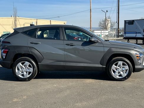 New 2026 Hyundai Kona SE image 3