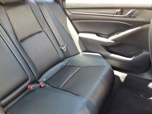 Used 2018 Honda Accord Sport image 24