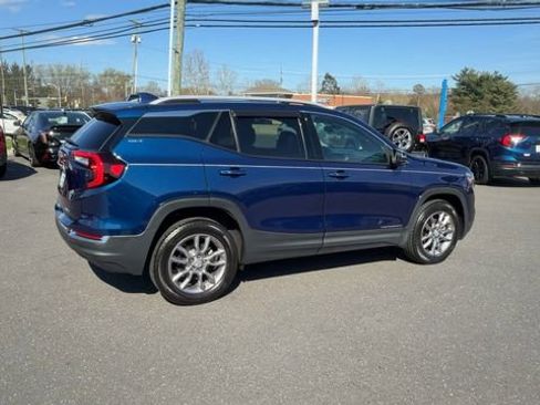 Certified 2023 GMC Terrain SLT AWD/4WD image 8