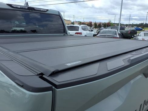 Used 2025 Toyota Tundra Limited AWD/4WD image 28