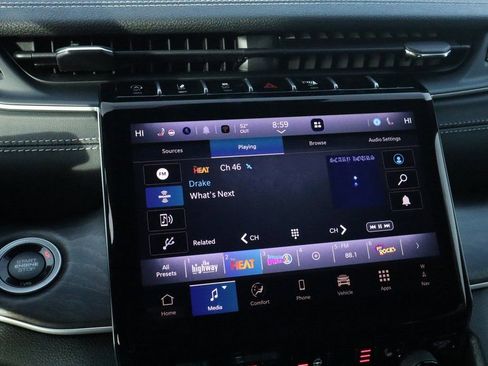 New 2025 Jeep Grand Cherokee L Limited AWD/4WD image 5