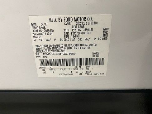 Used 2017 Ford Explorer XLT w/ Equipment Group 201A image 10