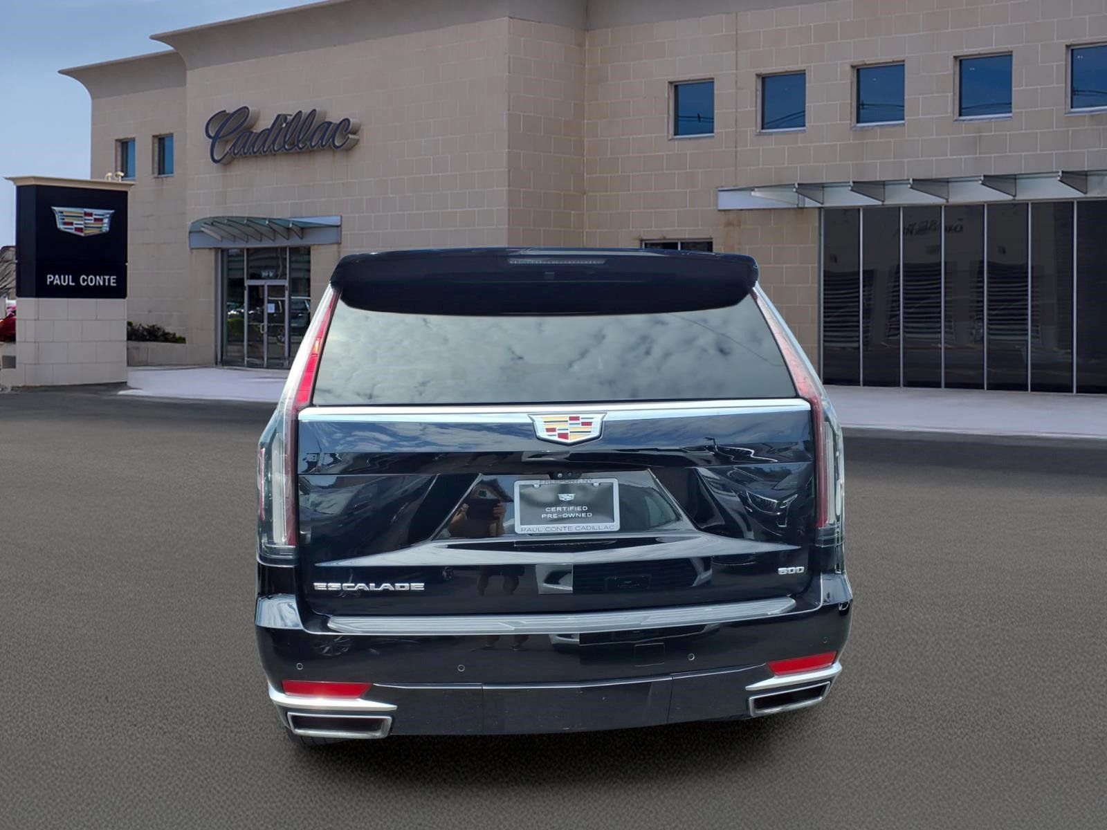 Certified 2023 Cadillac Escalade Premium Luxury w/ LPO, Floor Liner Package AWD/4WD image 6