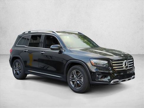Used 2026 Mercedes-Benz GLB 250 image 3
