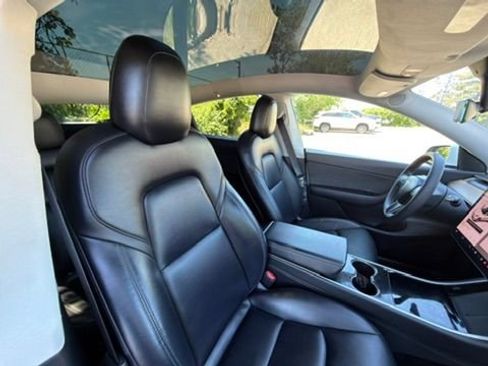 Used 2020 Tesla Model Y Long Range AWD/4WD image 31