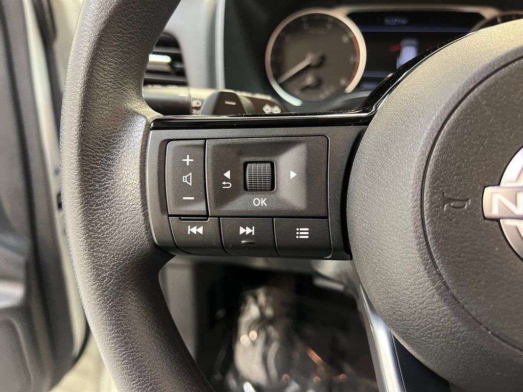 Used 2023 Nissan Rogue SV AWD/4WD image 20