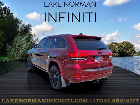 Used 2021 Jeep Grand Cherokee Laredo X AWD/4WD image 23