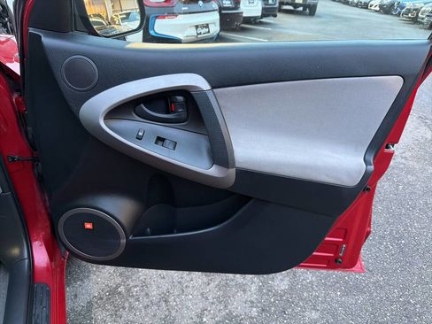 Used 2007 Toyota RAV4 Limited image 21