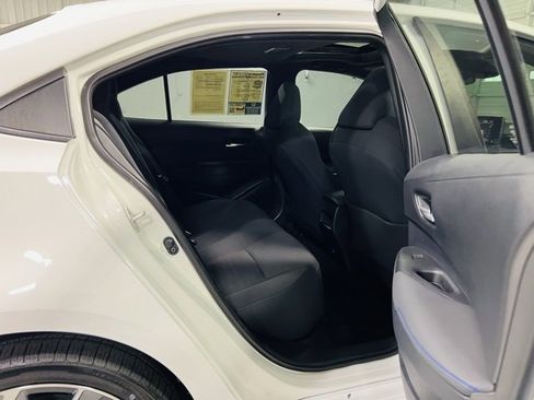 Used 2021 Toyota Corolla SE image 30