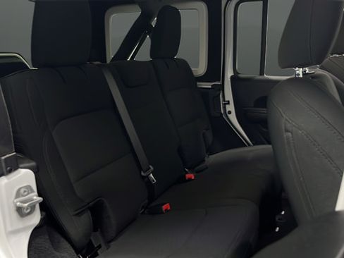 Used 2021 Jeep Wrangler Unlimited Sport AWD/4WD image 25