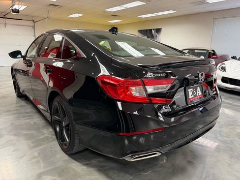 Used 2018 Honda Accord Sport image 10