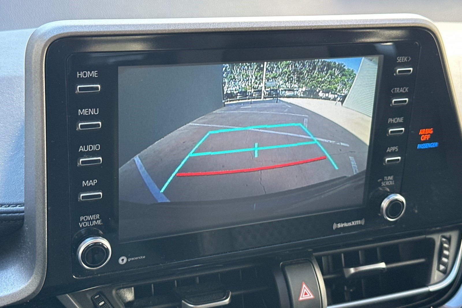 Used 2020 Toyota C-HR LE FWD image 19