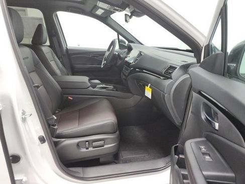 Used 2024 Honda Ridgeline Black Edition image 13