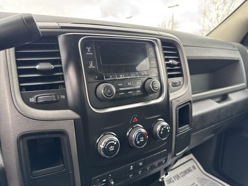 Used 2015 RAM 3500 Tradesman image 20